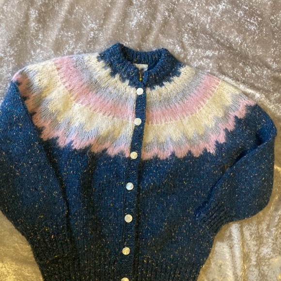 Vintage Hand knit sweater in Denmark 100% Wool - Picture 5 of 5